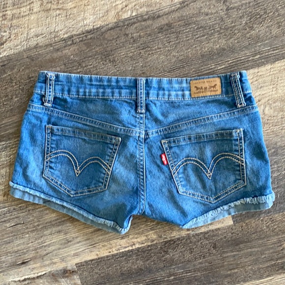 Levi's Pants - Levi Jean shorts
